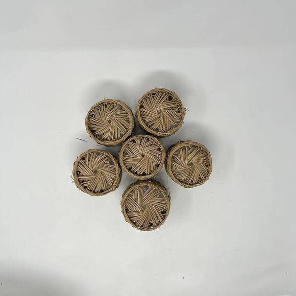 Vintage Beverage Serving Tray Set Woven Wicker Indoor/Outdoor 6 Beverage Holders - Picture 6 of 6